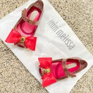 Mini Melissa Size 5 🤩